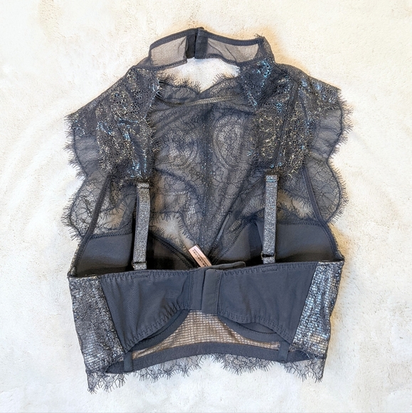 Victoria Secret lingerie set - Picture 3 of 8